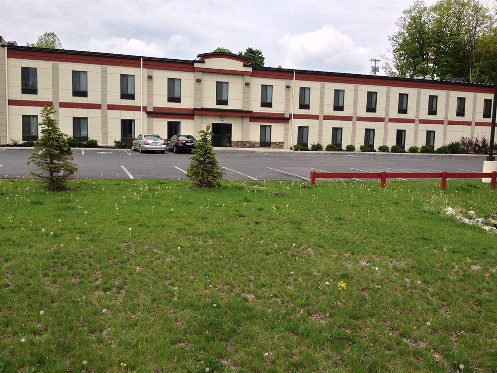 Pleasant Night Inn- Carthage Ny מראה חיצוני תמונה